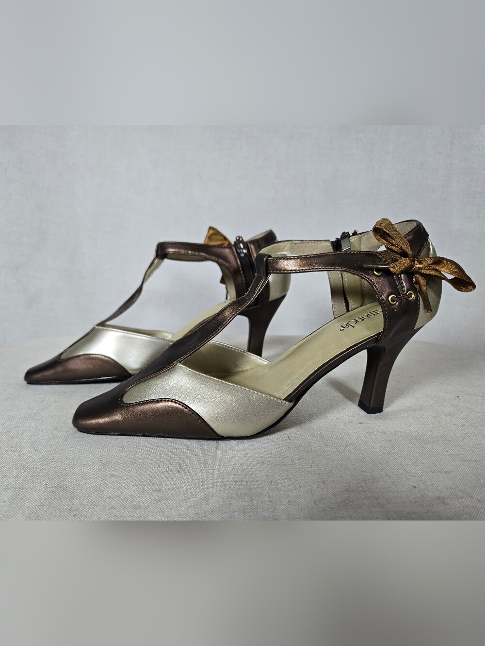 Amanda Metallic T-Strap Heels – Vintage-Inspired Pumps
